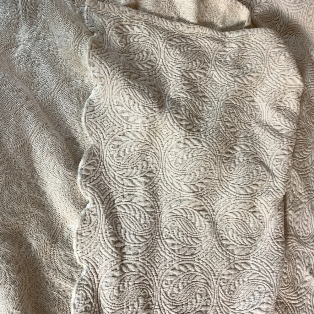 Peacock Alley Coverlet Unisex Full Queen Ivory Paisley Matelasse Cotton Portugal